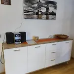 Daire Katrin Spindler *